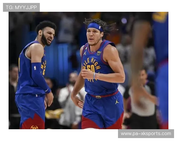 桑德斯投出完美比赛，带领队伍锁定季后赛席位